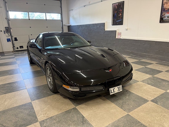 Chevrolet Corvette 3 of 25