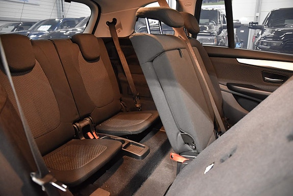 BMW 220d 14 of 19