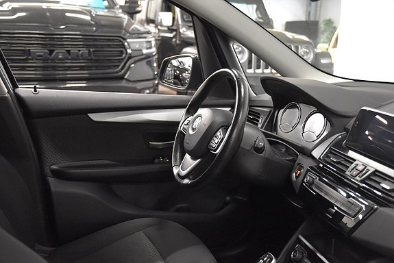 BMW 220d 9 of 19