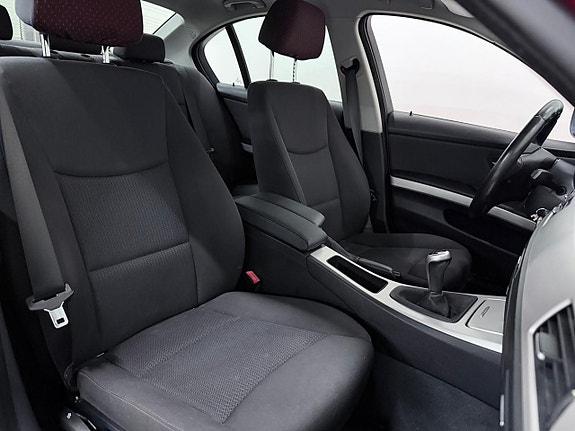 BMW 318i 12 of 20