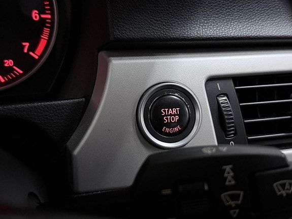 BMW 318i 16 of 20