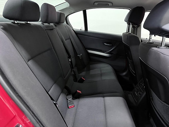 BMW 318i 11 of 20