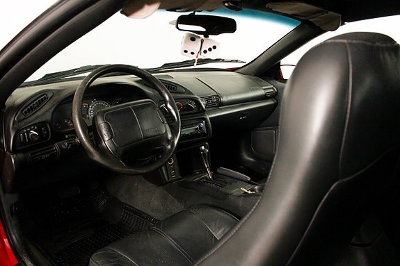 Chevrolet Camaro 14 of 19