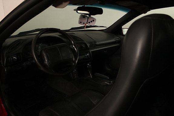 Chevrolet Camaro 15 of 19