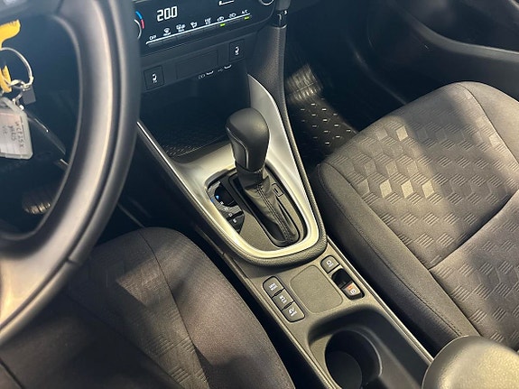 Toyota Yaris 18 of 20