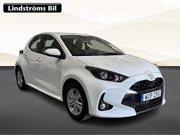Toyota Yaris 3 of 20