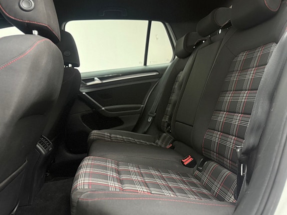 Volkswagen Golf I 15 of 19