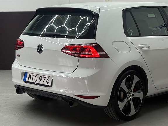 Volkswagen Golf I 19 of 19