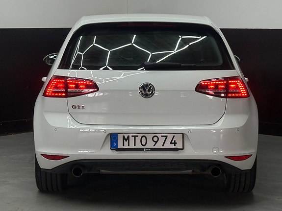 Volkswagen Golf I 17 of 19