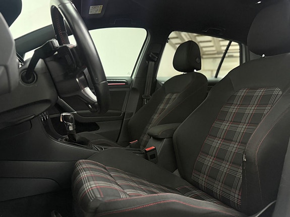 Volkswagen Golf I 6 of 19