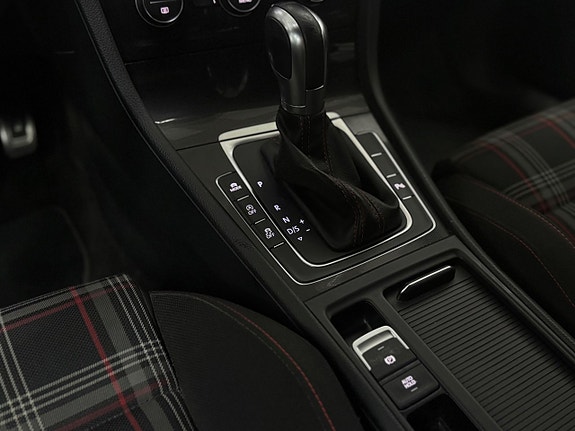 Volkswagen Golf I 14 of 19