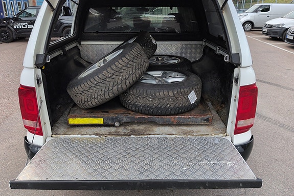 Volkswagen Amarok 17 of 22