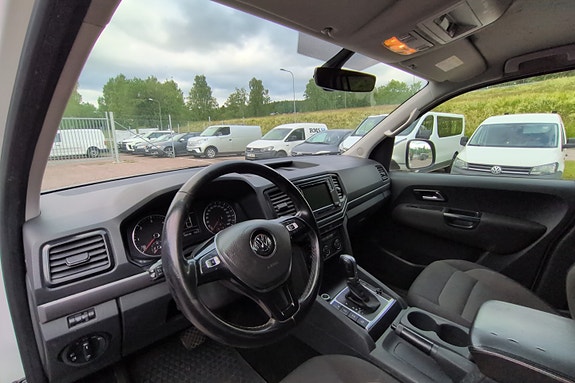 Volkswagen Amarok 11 of 22