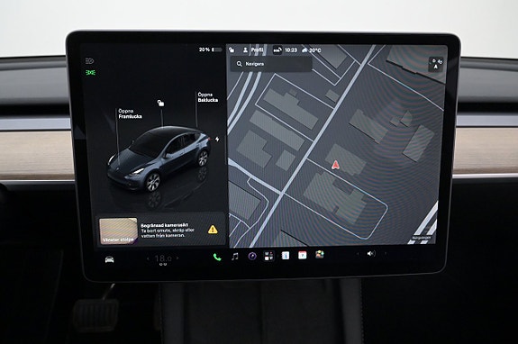 Tesla Model Y 18 of 27