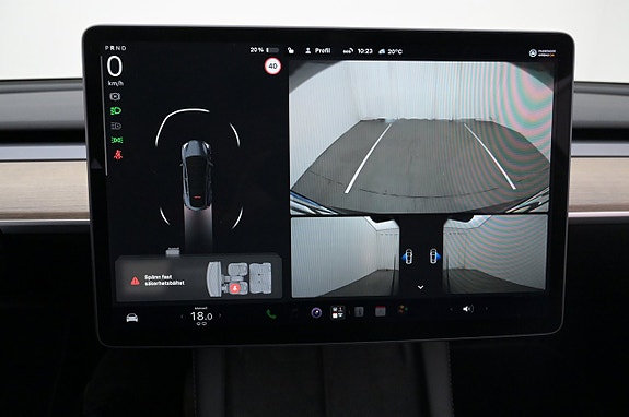 Tesla Model Y 17 of 27