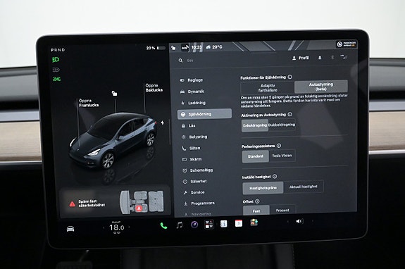 Tesla Model Y 12 of 27