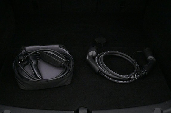 Tesla Model Y 24 of 27