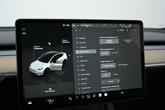 Tesla Model Y 11 of 27
