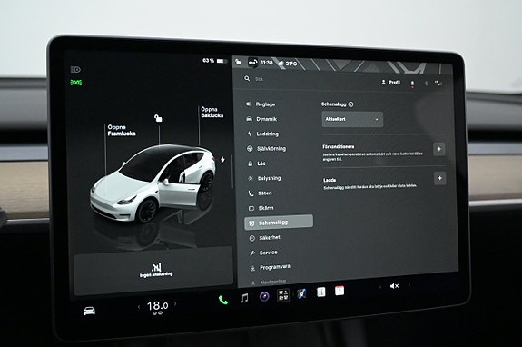 Tesla Model Y 12 of 27