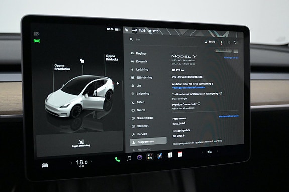 Tesla Model Y 10 of 27