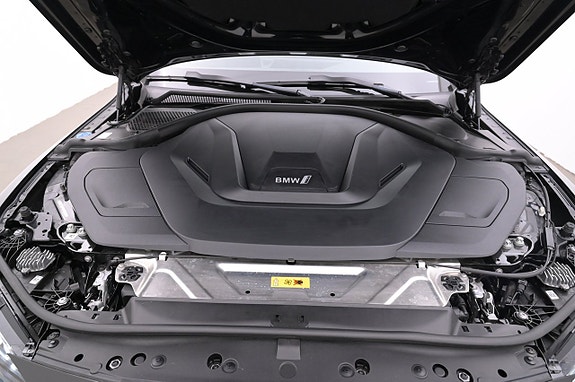 BMW i4 26 of 27