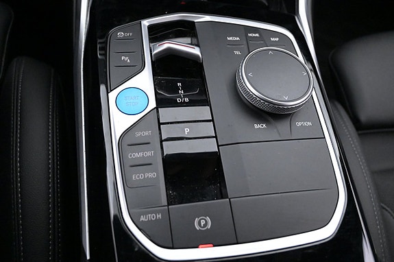 BMW i4 18 of 27
