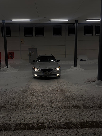 BMW 525i 8 of 13