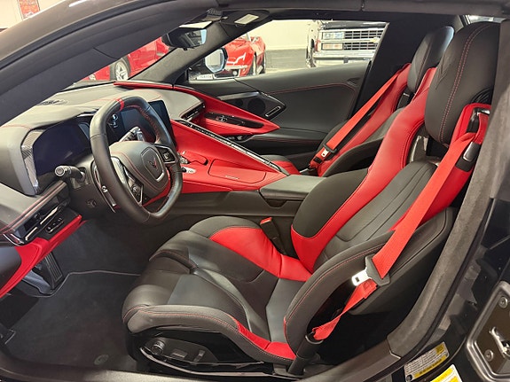 Chevrolet Corvette 23 of 30