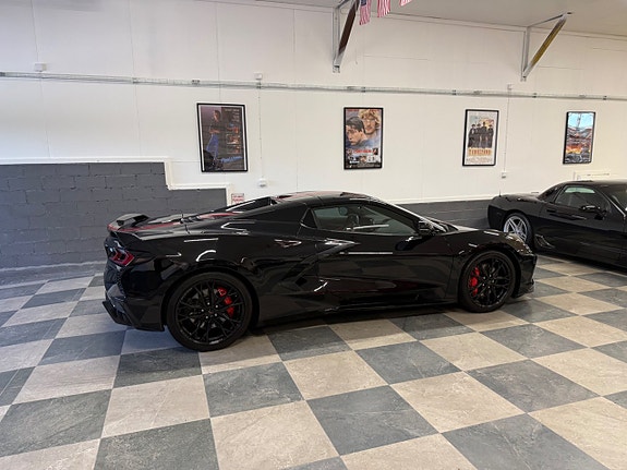 Chevrolet Corvette 13 of 30