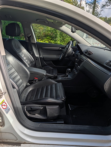 Volkswagen Passat 5 of 6