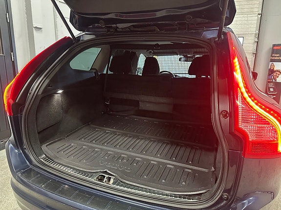 Volvo XC60 16 of 17