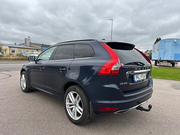 Volvo XC60 5 of 17