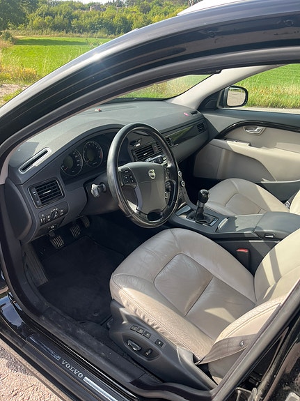 Volvo V70 6 of 6