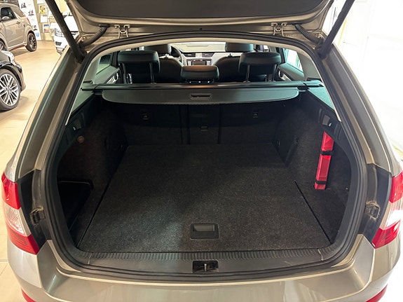 Skoda Octavia 4 of 8