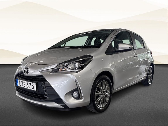 Toyota Yaris 19 of 19