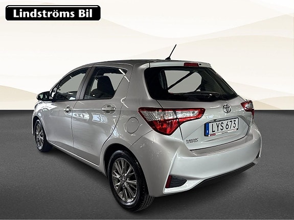 Toyota Yaris 4 of 19