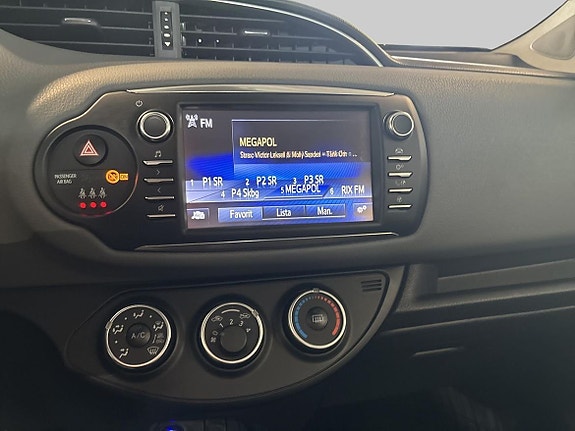 Toyota Yaris 16 of 19