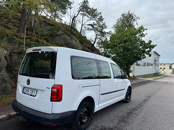 Volkswagen Caddy Maxi 4 of 6