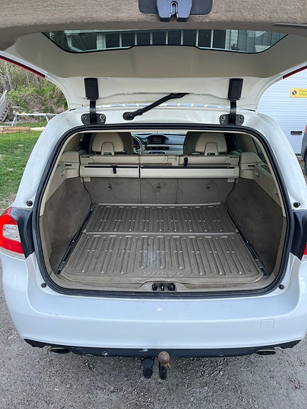 Volvo V70 11 of 11