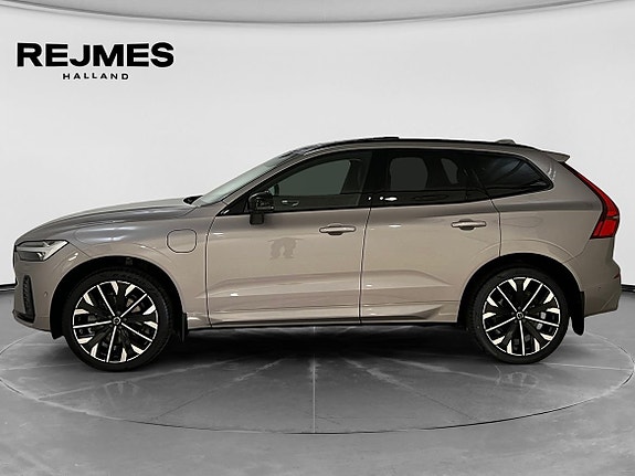 Volvo XC60 3 of 16
