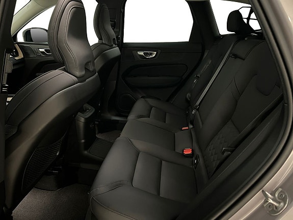 Volvo XC60 6 of 16