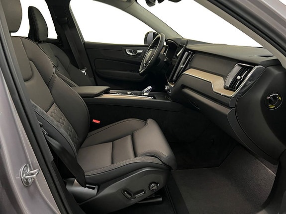 Volvo XC60 4 of 16
