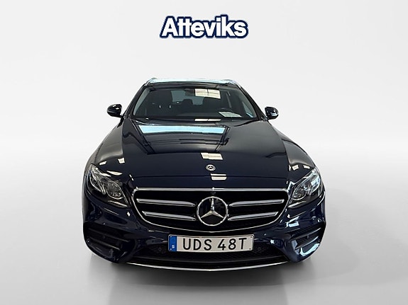 Mercedes-Benz E220 3 of 17