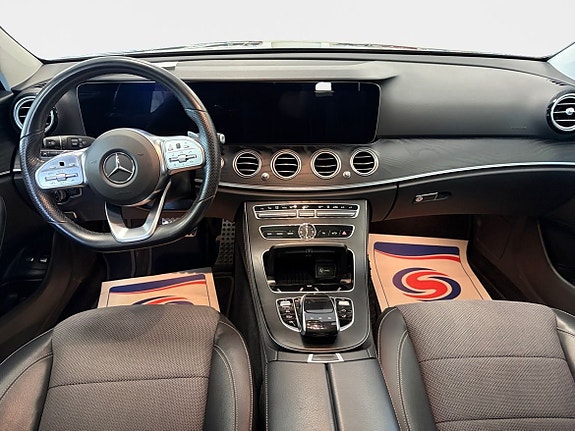 Mercedes-Benz E220 2 of 17