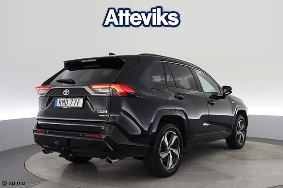Toyota RAV4 3 of 24