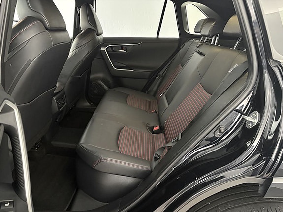 Toyota RAV4 20 of 24