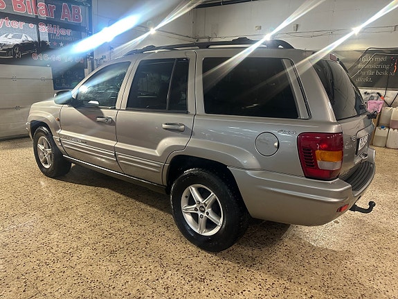Jeep Grand Cherokee 4 of 11