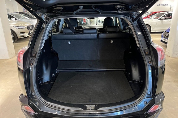 Toyota RAV4 24 of 25