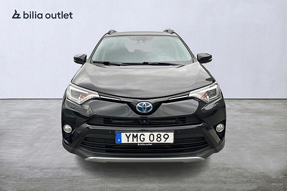 Toyota RAV4 3 of 25
