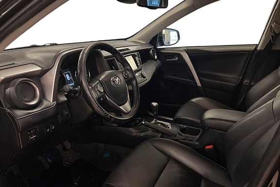 Toyota RAV4 11 of 25